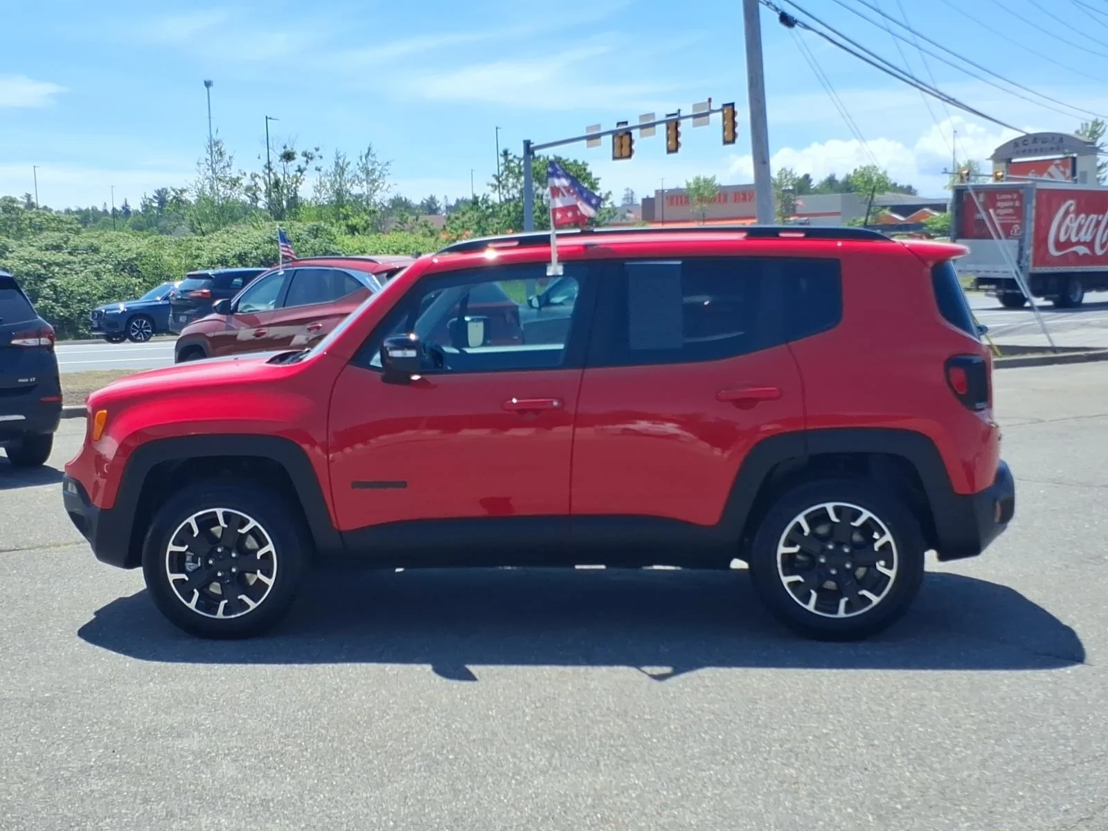 Used 2023 Colorado Red Jeep Latitude image 7
