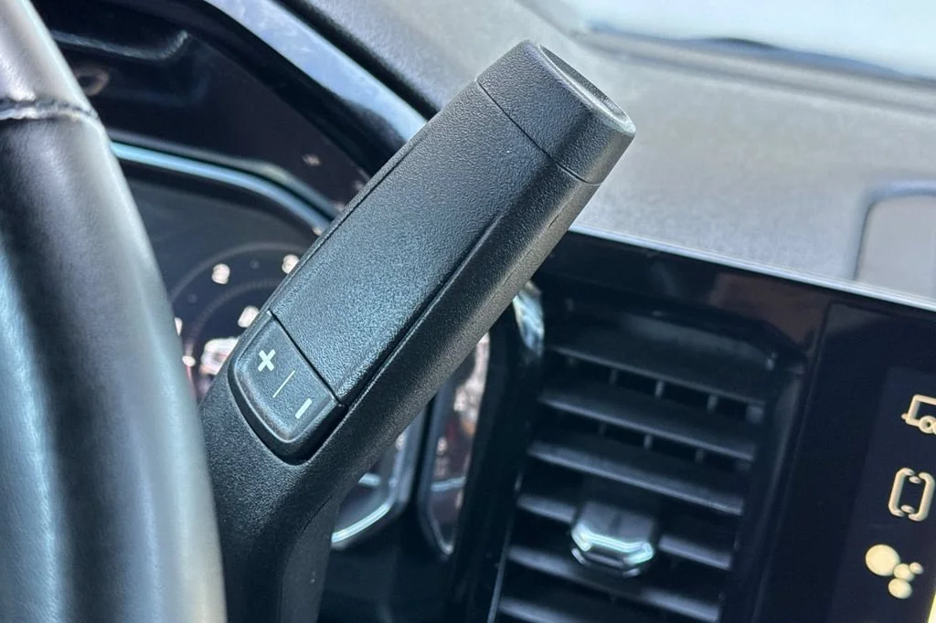 2025 GMC Sierra 1500 SLT - Photo 21