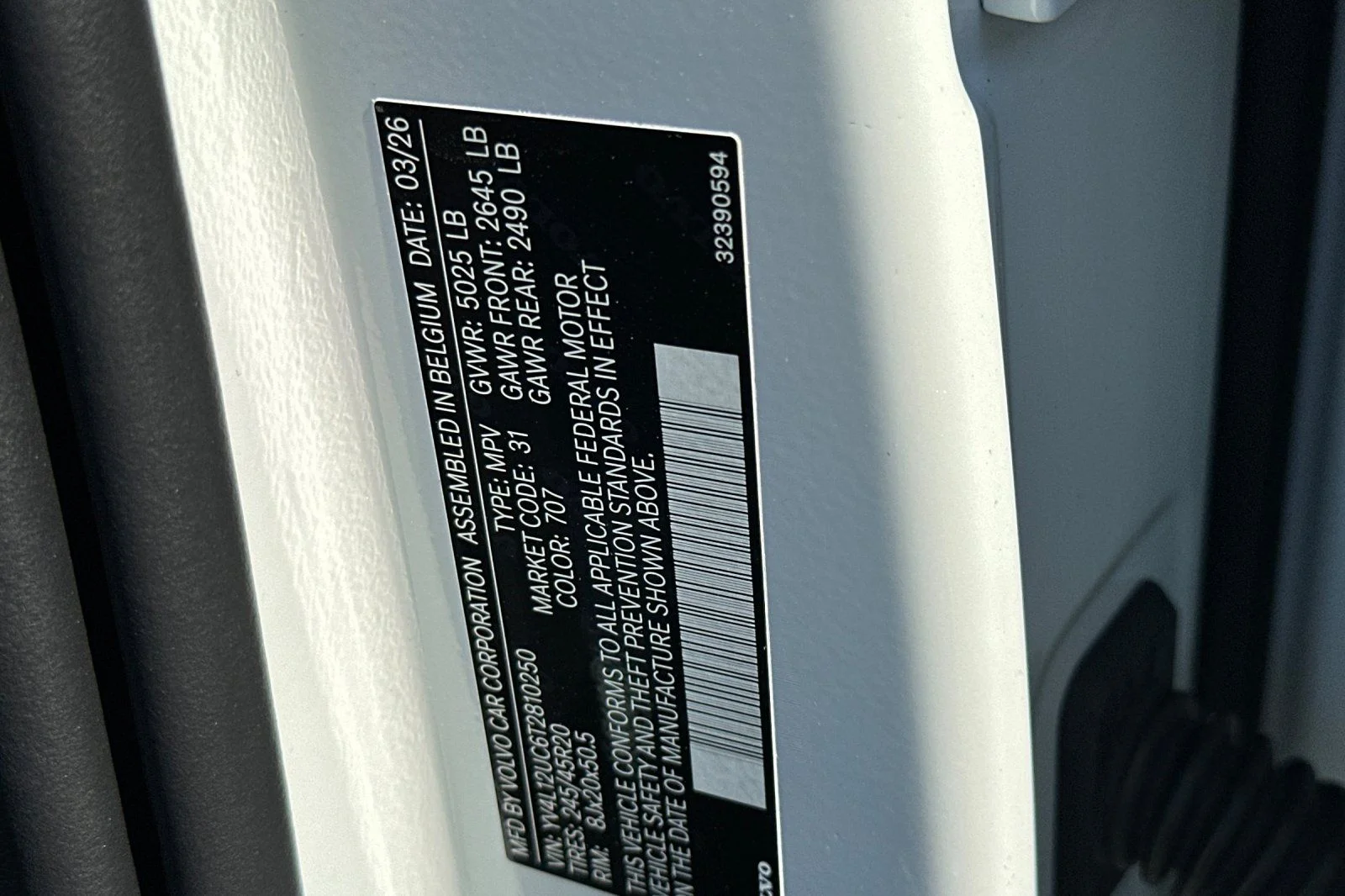 New 2026 Crystal White Volvo Plus image 26
