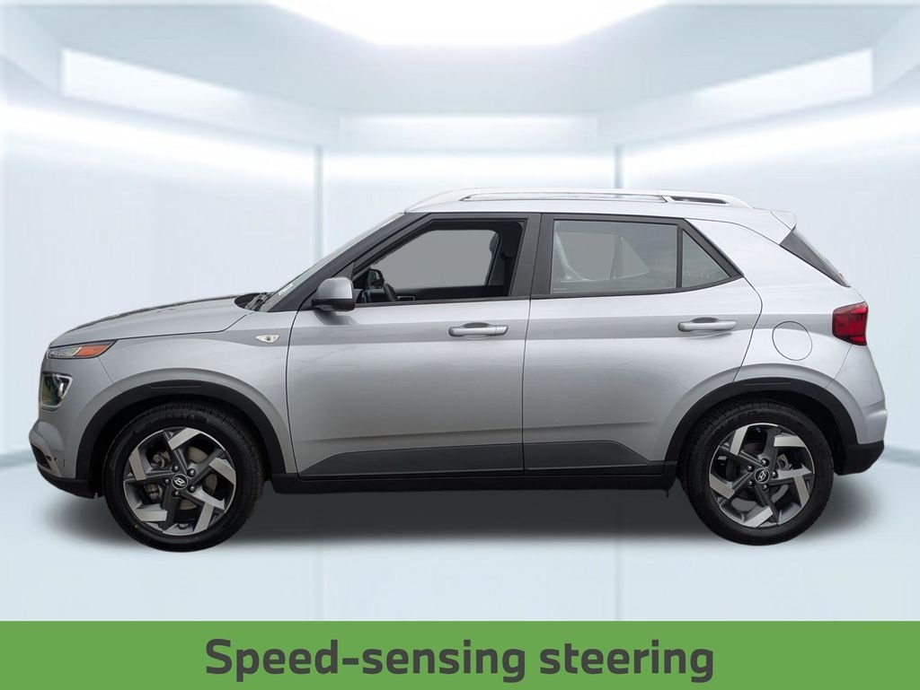 Used 2023 Silver Hyundai SEL image 2