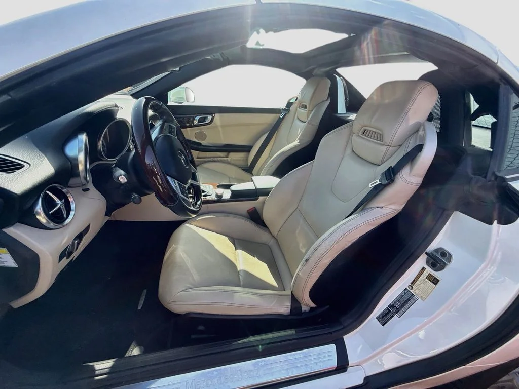 Used 2014  Mercedes-Benz SLK 250 image 24