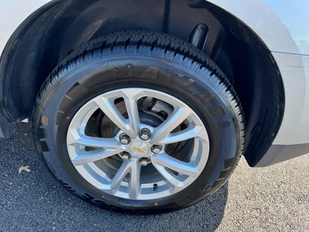 Used 2017 Silver Chevrolet LT image 7