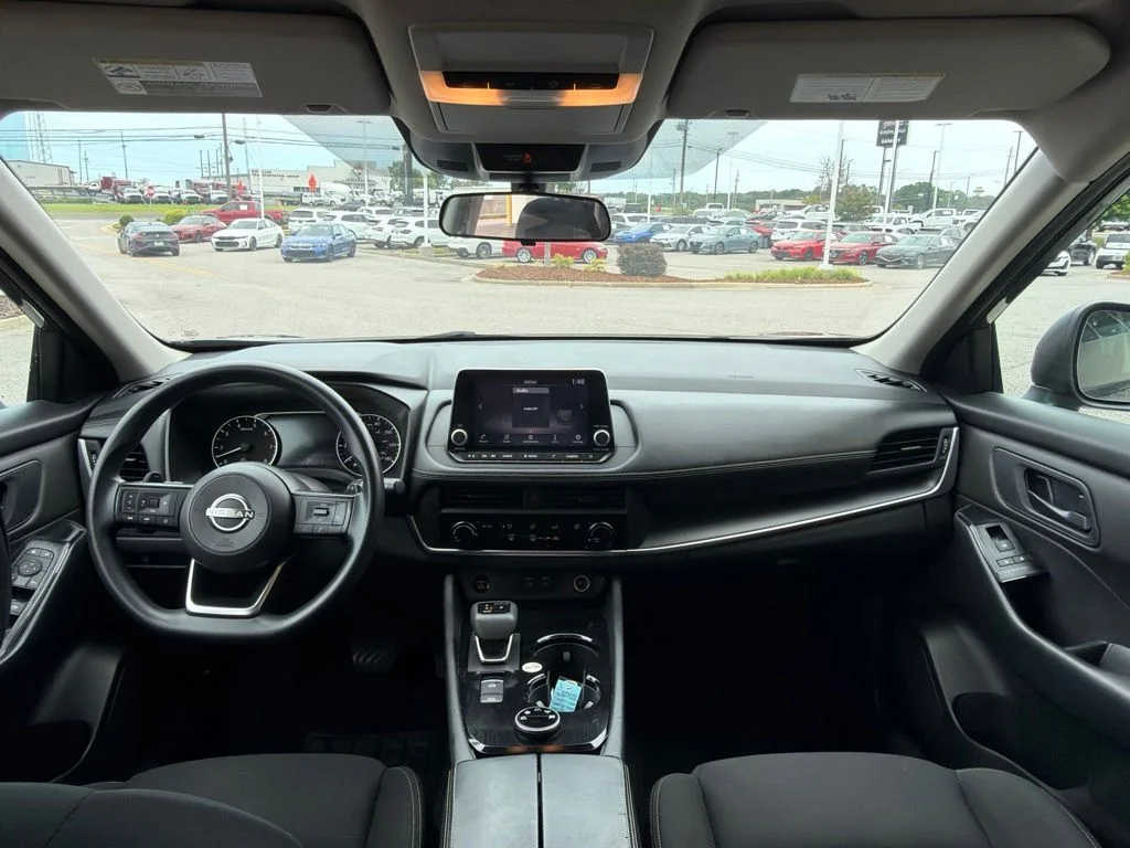 Used 2024 Gray Nissan S image 27