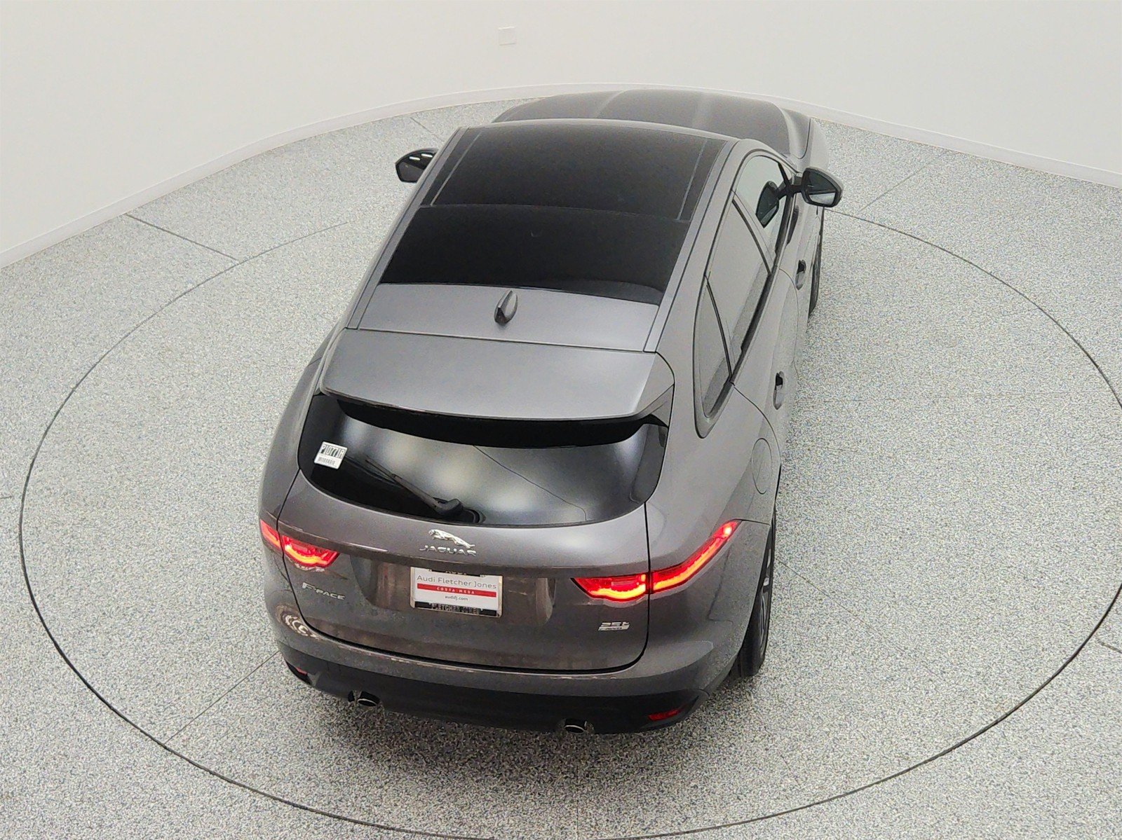 Used 2018 Corris Grey Metallic Jaguar 25t Prestige AWD image 27