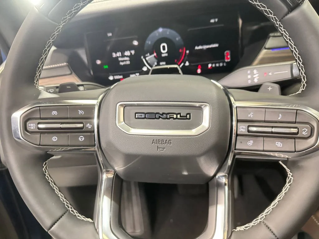 2026 GMC Acadia Denali Ultimate - Photo 18