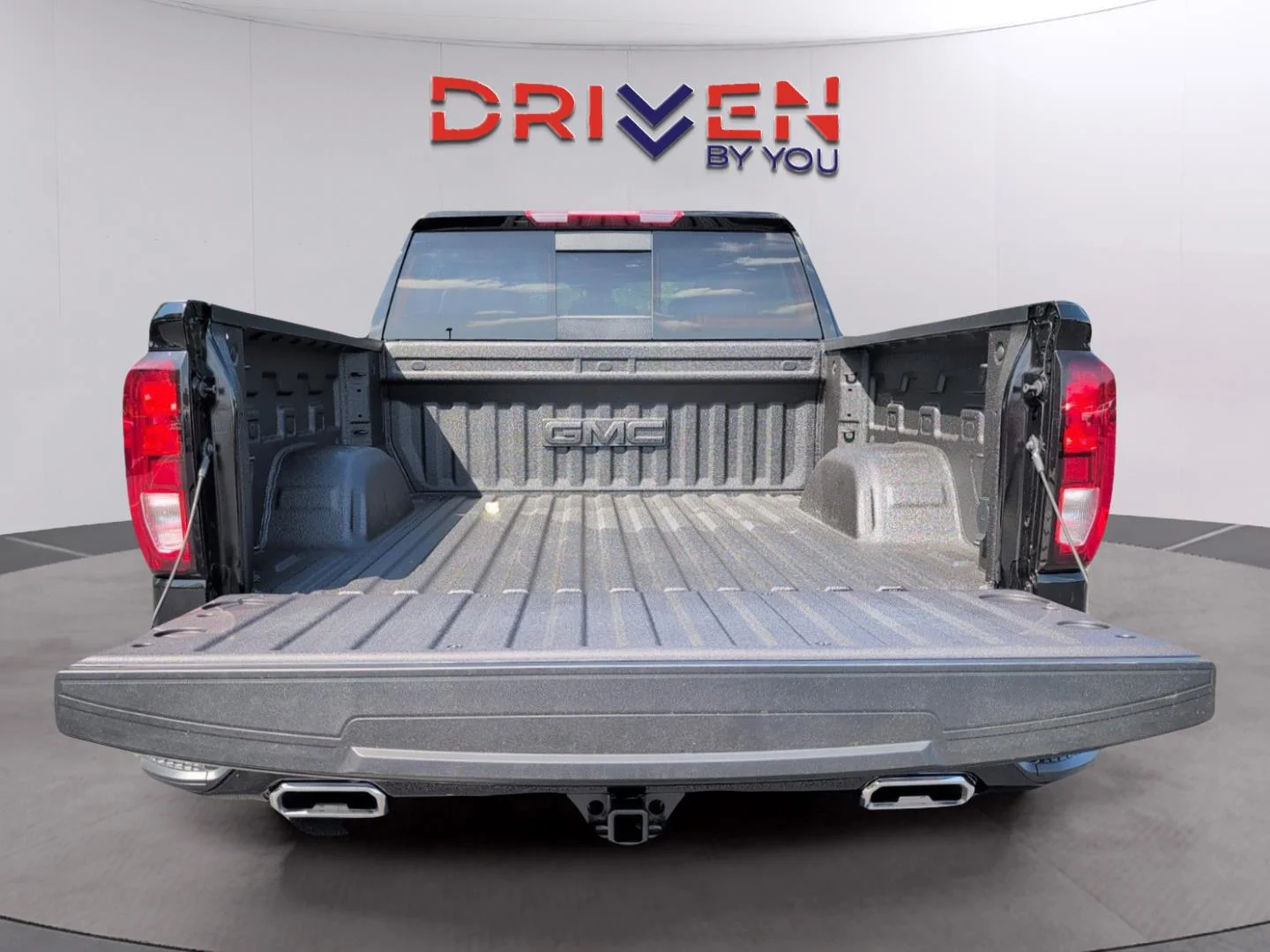 New 2026 Onyx Black GMC Elevation image 31