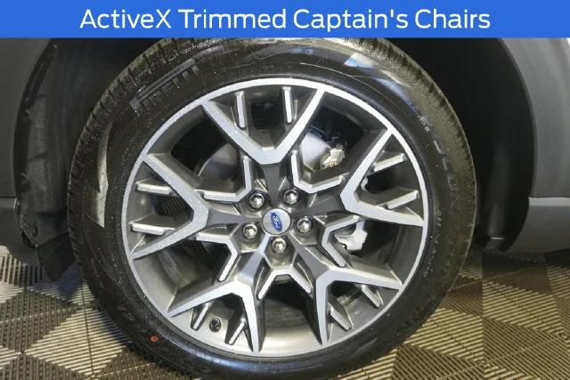 New 2027 Star White Metallic Tri-Coat Ford Platinum™ image 9