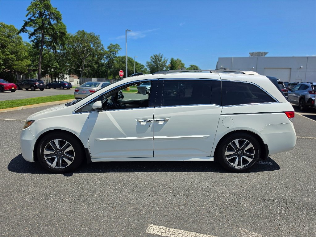 Used 2016 White Diamond Pearl Honda Touring Elite image 20