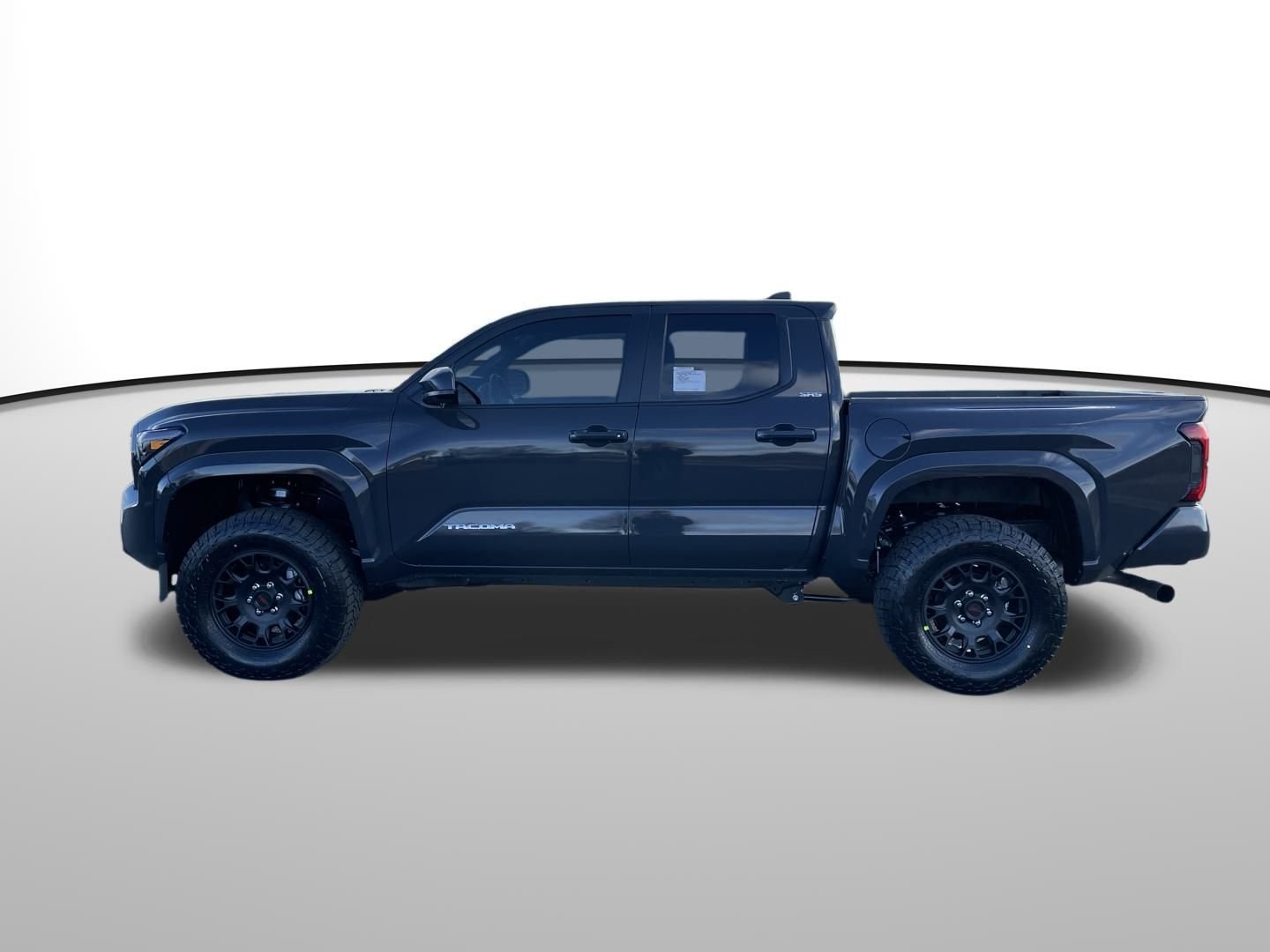 2025 Toyota Tacoma SR5 - Photo 7