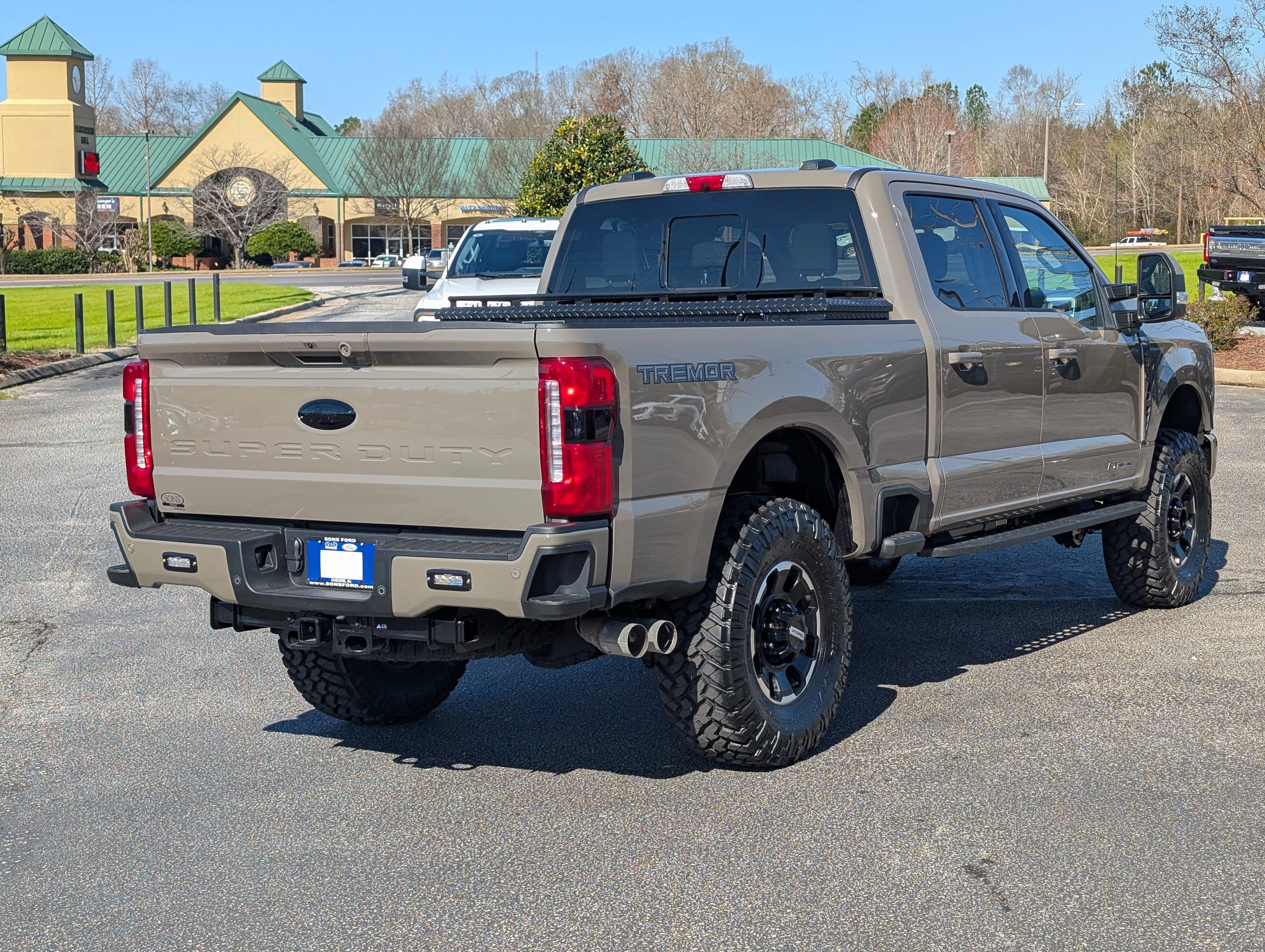 New 2026 Marsh Gray Ford XLT image 8