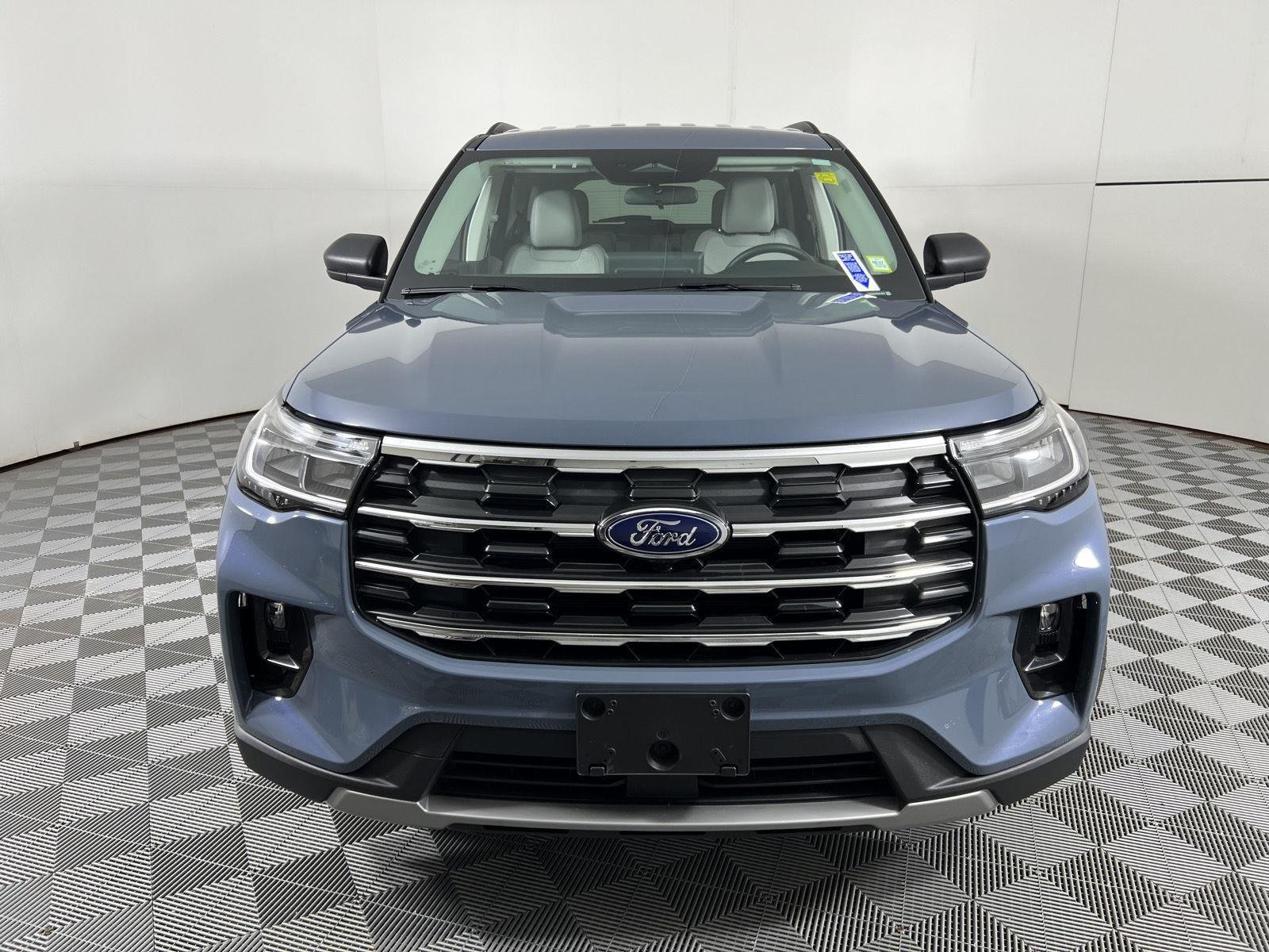 Used 2026 Vapor Blue Ford Active w/200A Pkg image 5