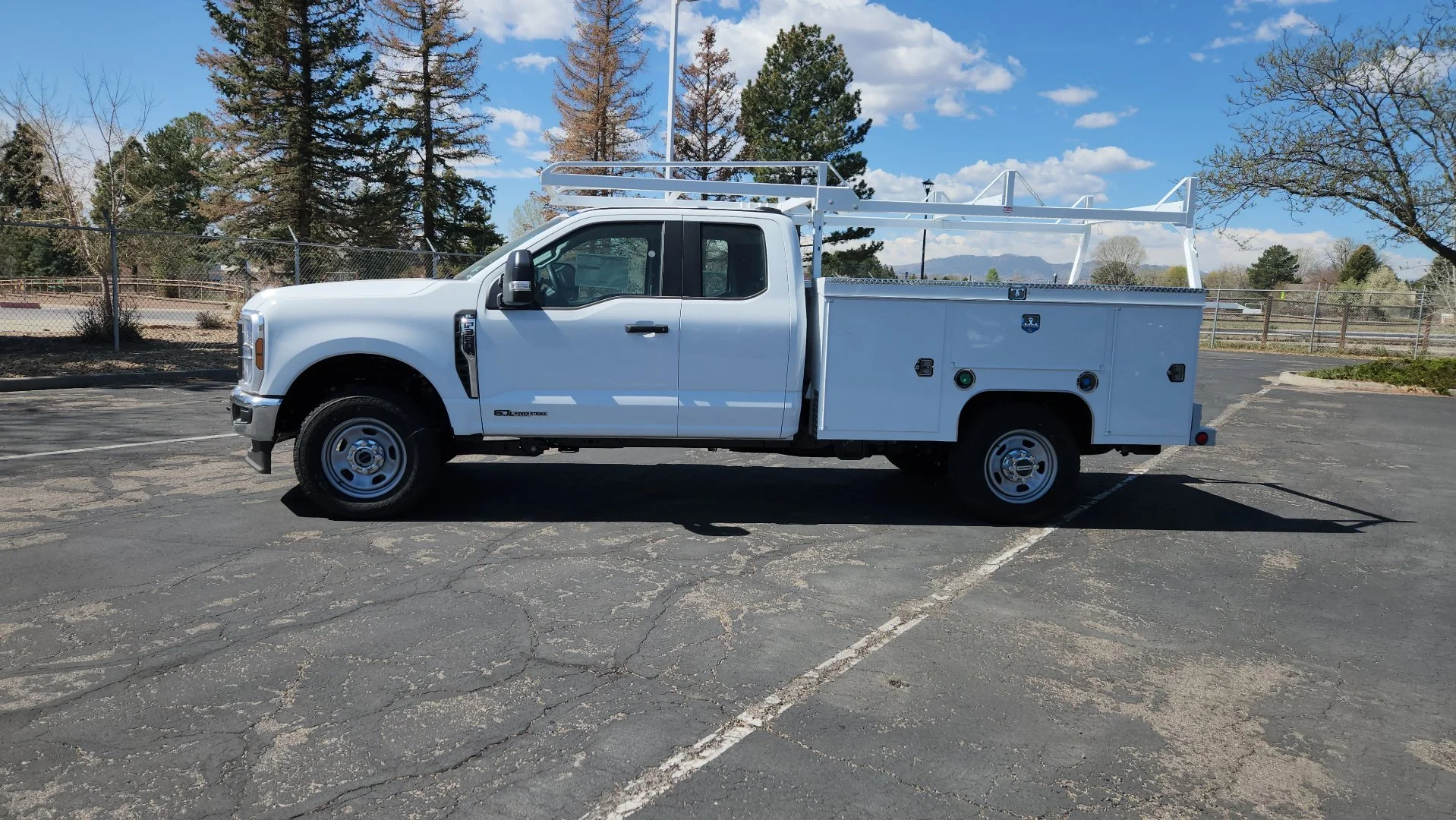 2025 Ford F-350 Super Duty XL - Photo 6