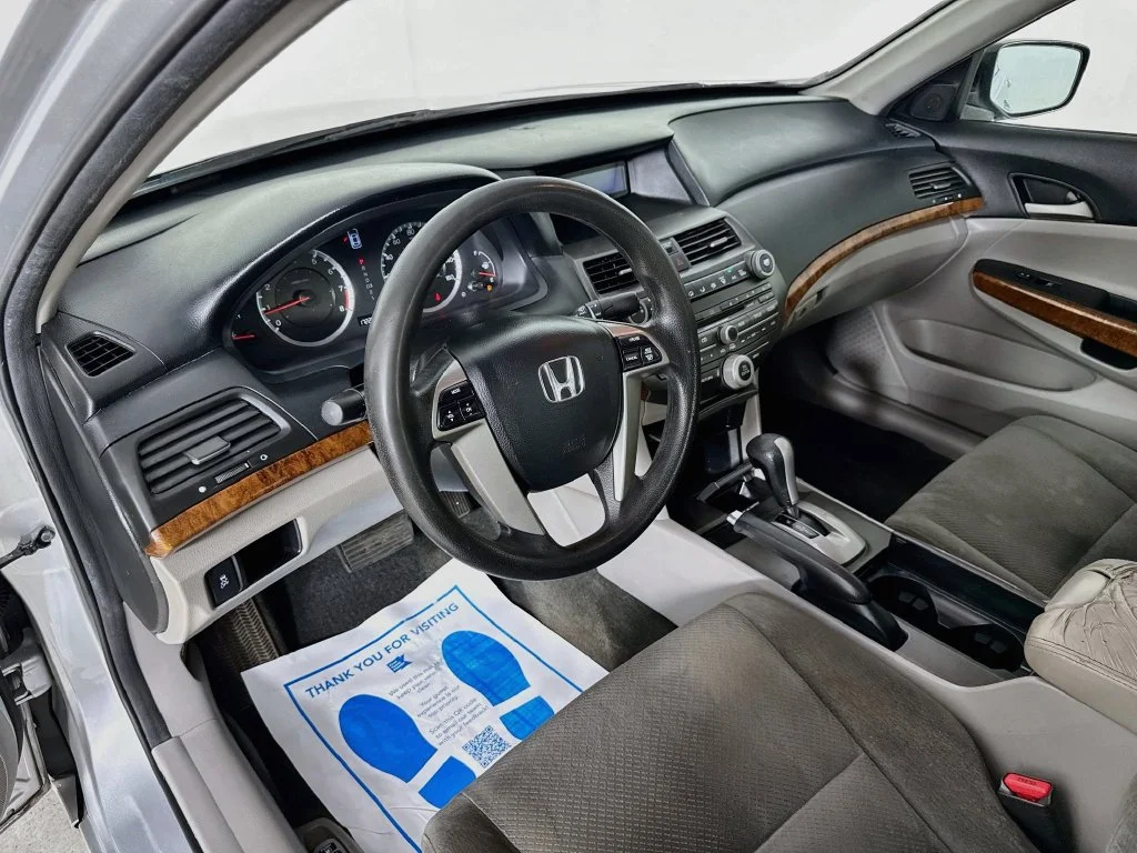 Used 2012 Alabaster Silver Metallic Honda EX image 7