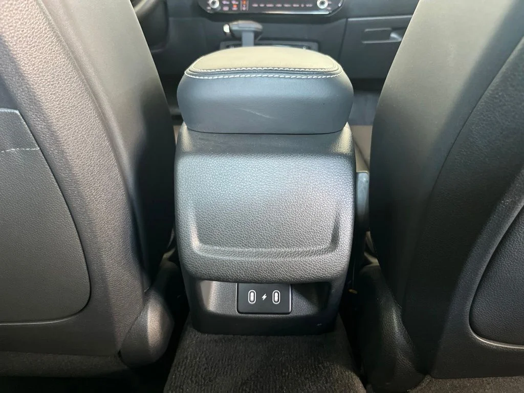 Used 2025 White Kia GT-Line image 25