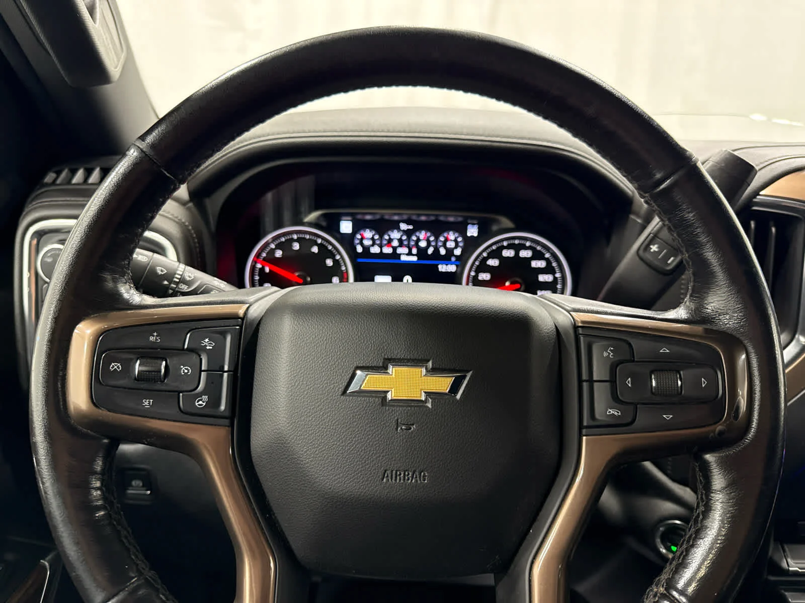 Used 2020 BLACK Chevrolet High Country image 24