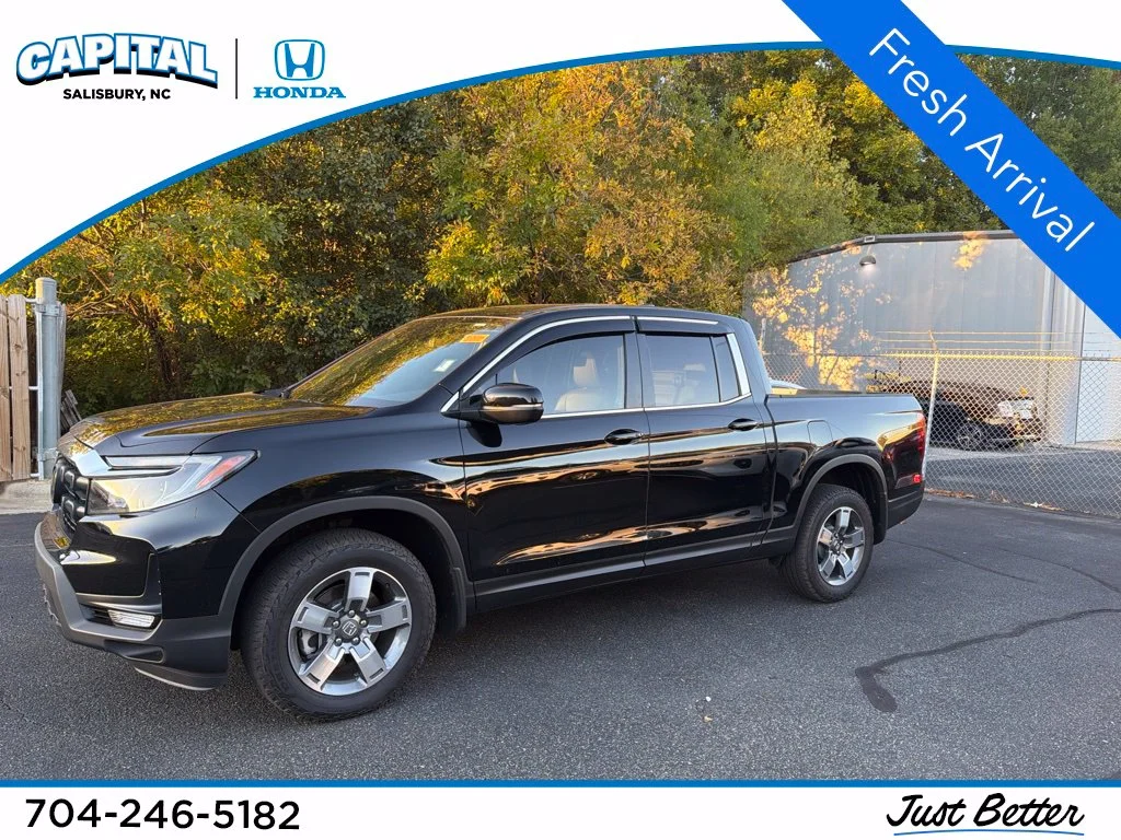 2026 Honda Ridgeline RTL Crew Cab Pickup Slide