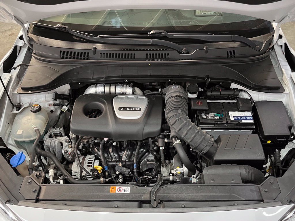 Used 2020 White Hyundai Ultimate image 6