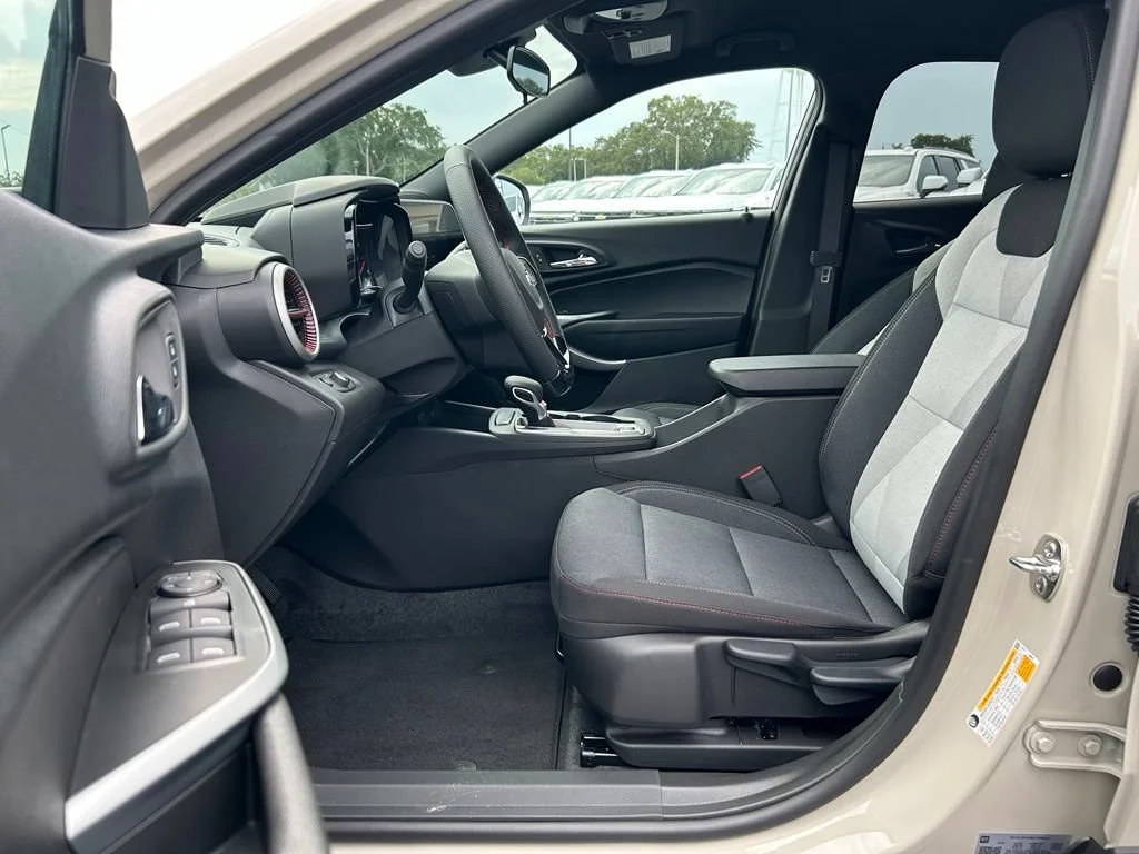 2026 Chevrolet Trax RS - Photo 13