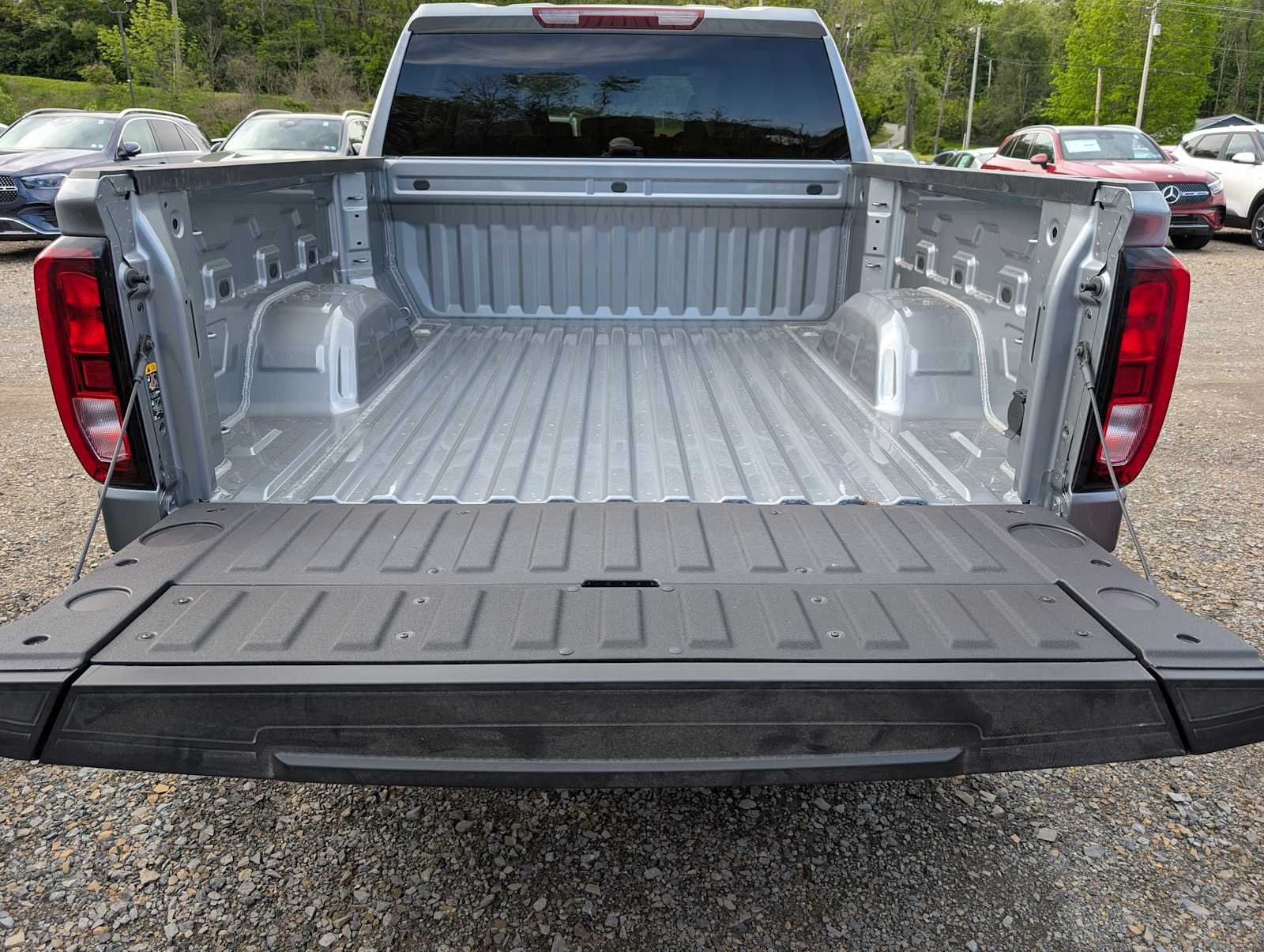 New 2026 Sterling Metallic GMC Elevation image 8
