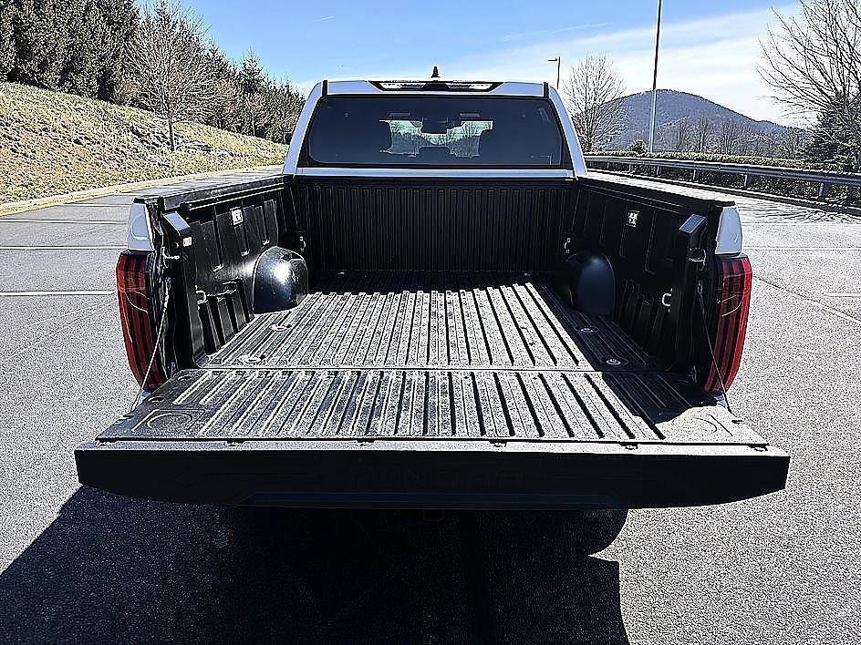 Used 2025 Ice Toyota SR5 image 21