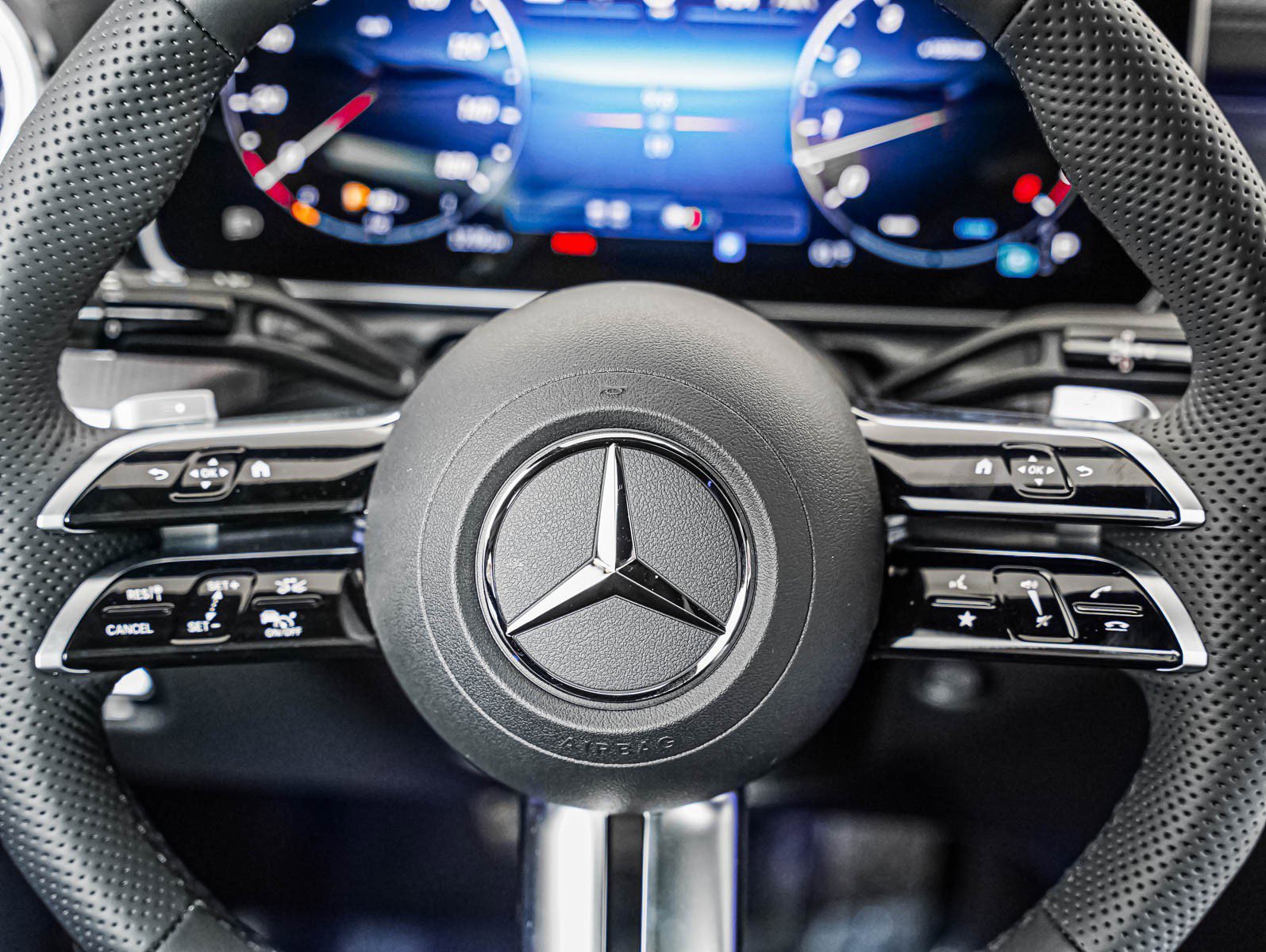 New 2026 Polar White Mercedes-Benz CLE 450 image 15
