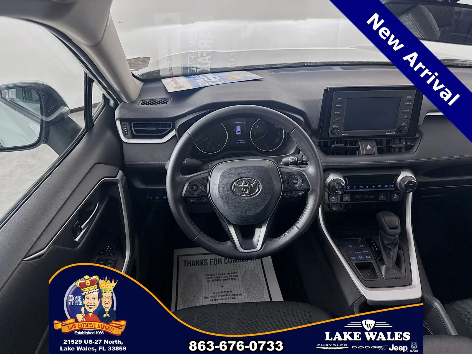 Certified Used 2022  Toyota XLE image 21
