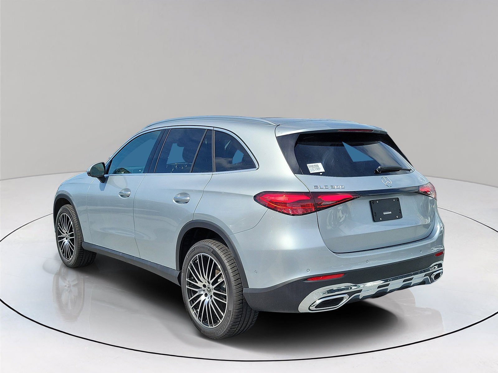 New 2026 Cirrus Silver Metallic Mercedes-Benz GLC 300 image 4