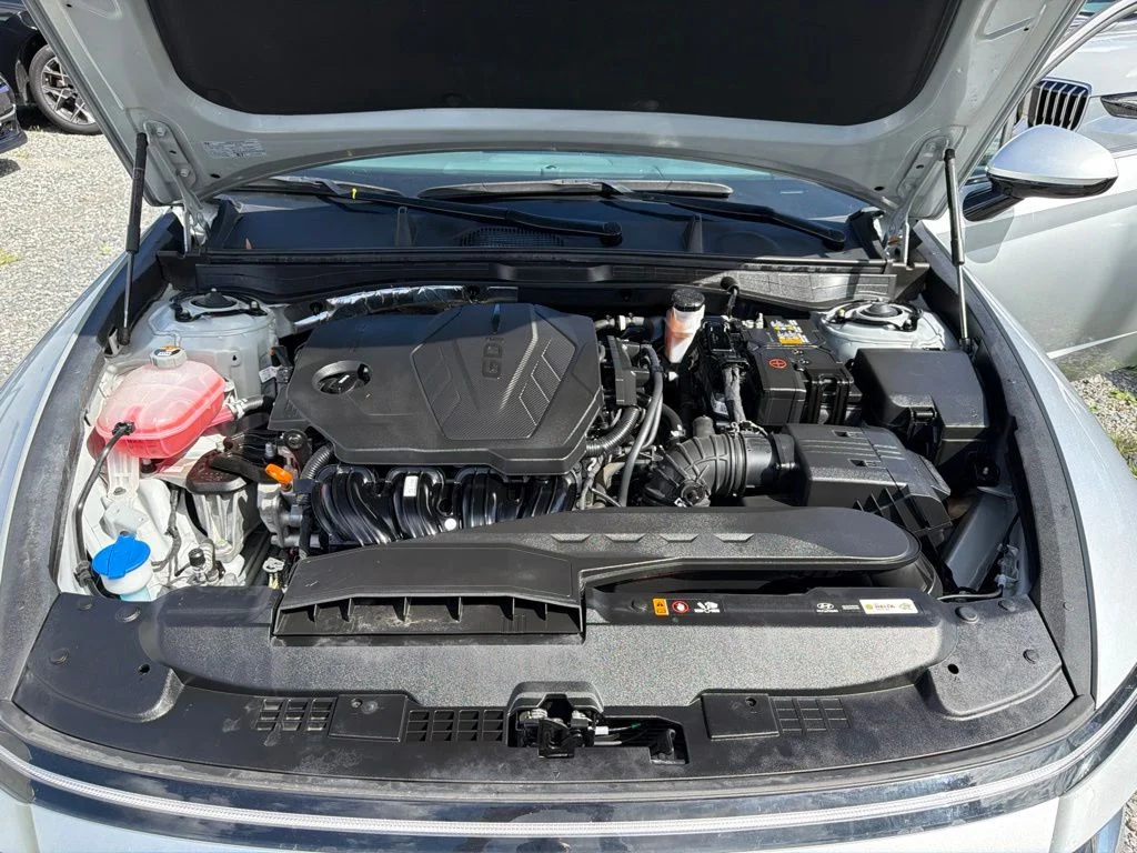 Used 2024 Silver Hyundai SEL image 40