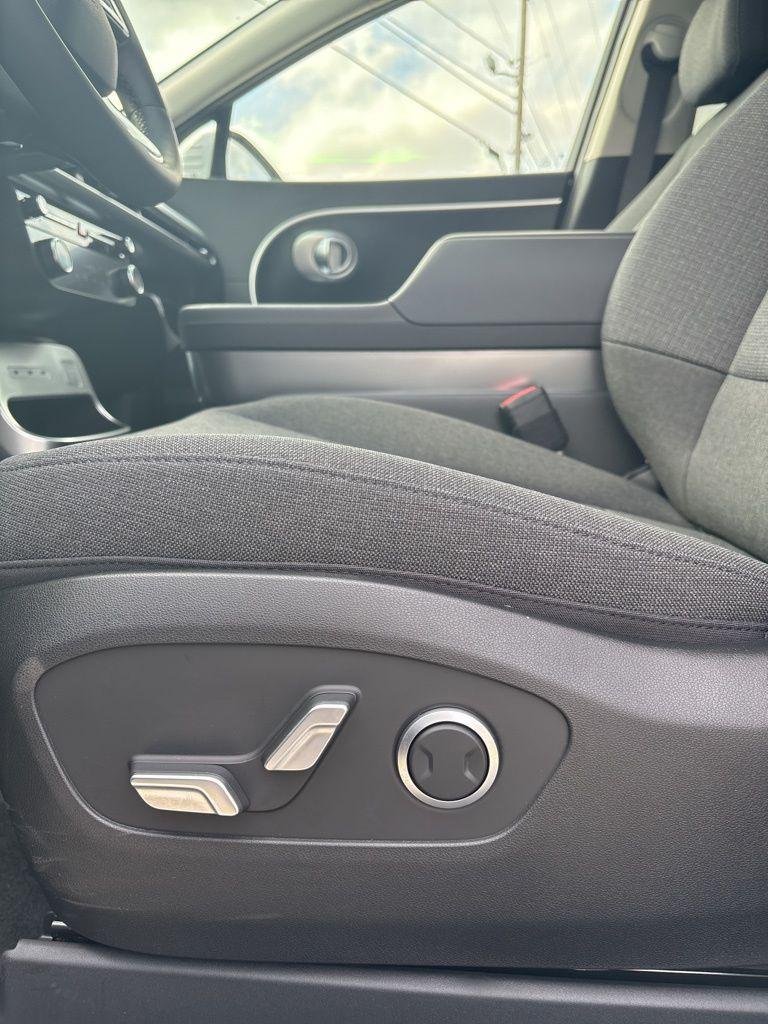 2026 Hyundai IONIQ 9 SE - Photo 28