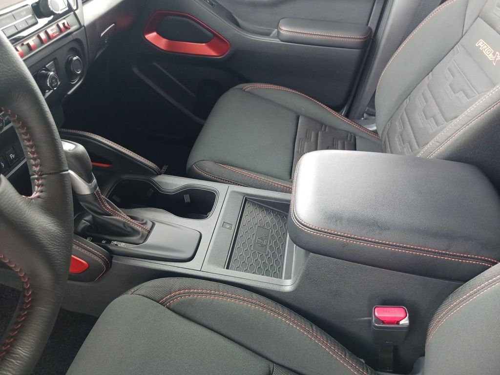 Used 2026 Green Nissan PRO-X image 11