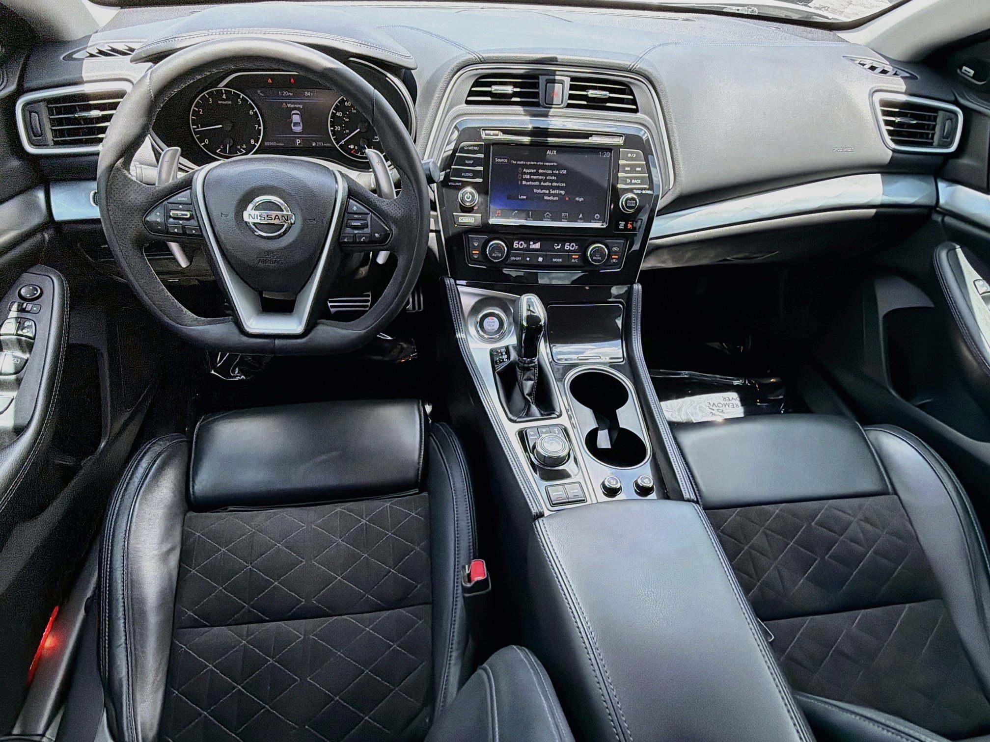 Used 2017 Pearl White Nissan SR image 15