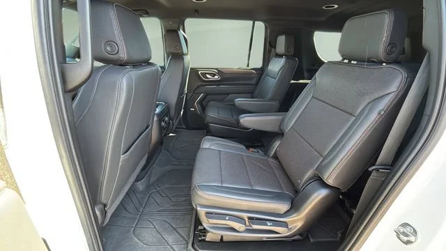 Used 2024 Summit White Chevrolet High Country image 19