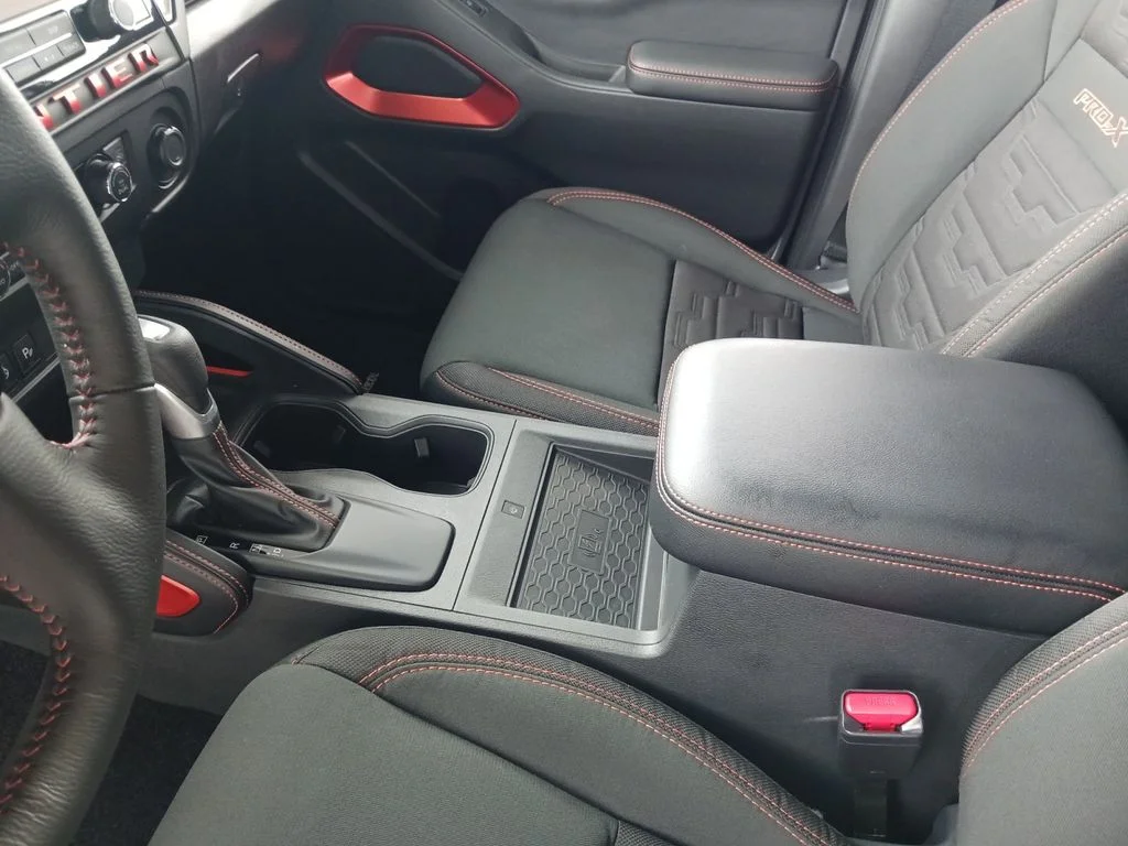 Used 2026 Green Nissan PRO-X image 11