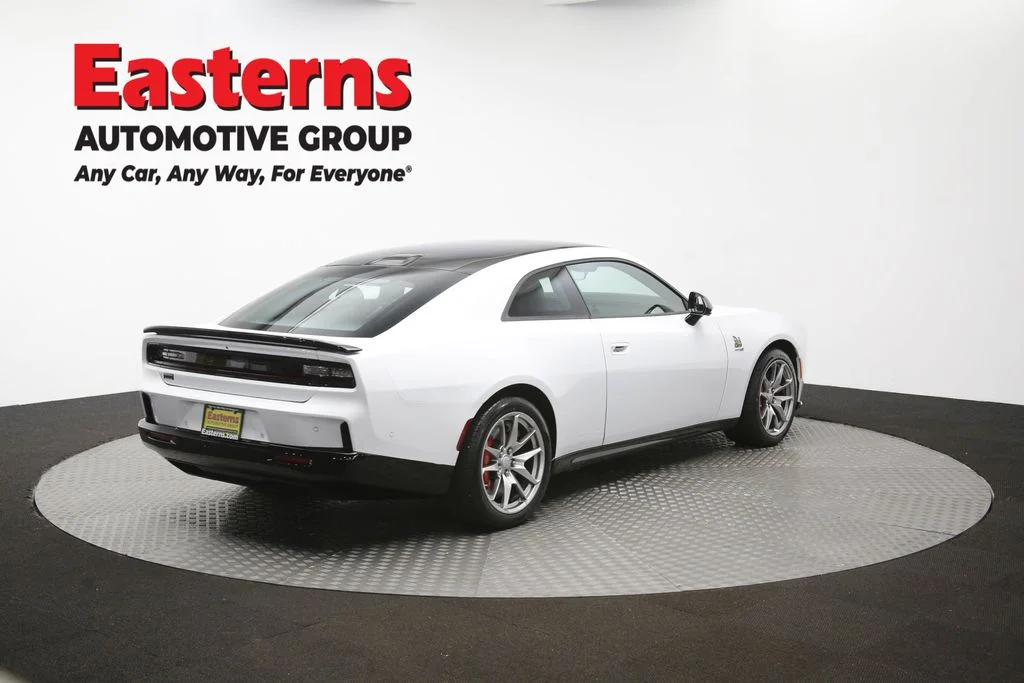 Used 2024 White Dodge R/T Scat Pack image 42