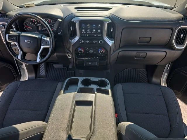 Used 2022 White Chevrolet RST image 10