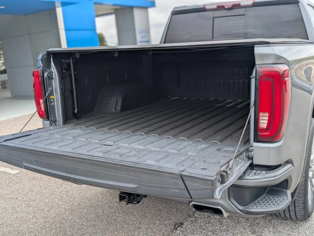 Used 2020 Gray GMC Denali image 15