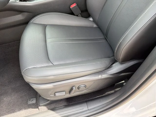 New 2026 White Kia EX image 18