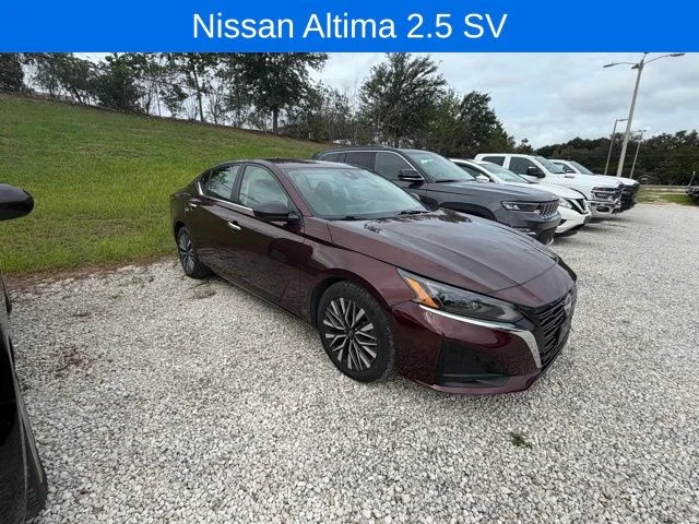 Used 2024 Red Nissan 2.5 SV image 1