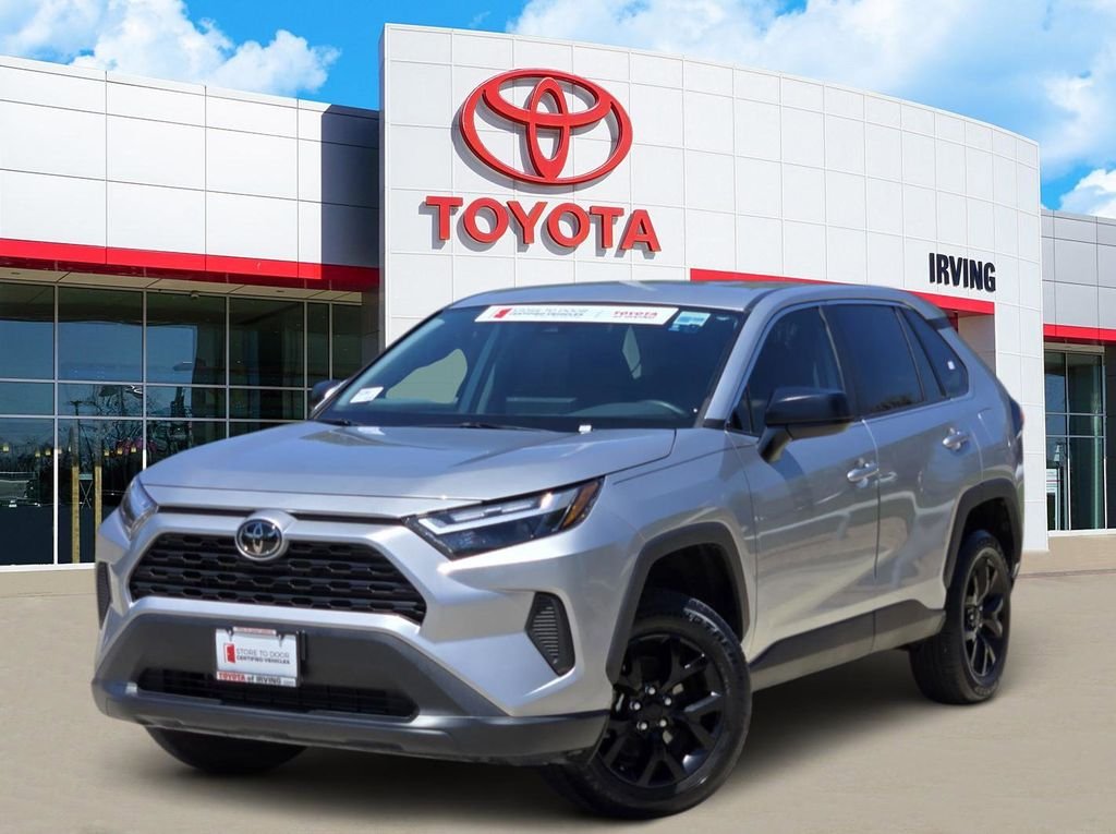 2024 Toyota RAV4 LE FWD's photo