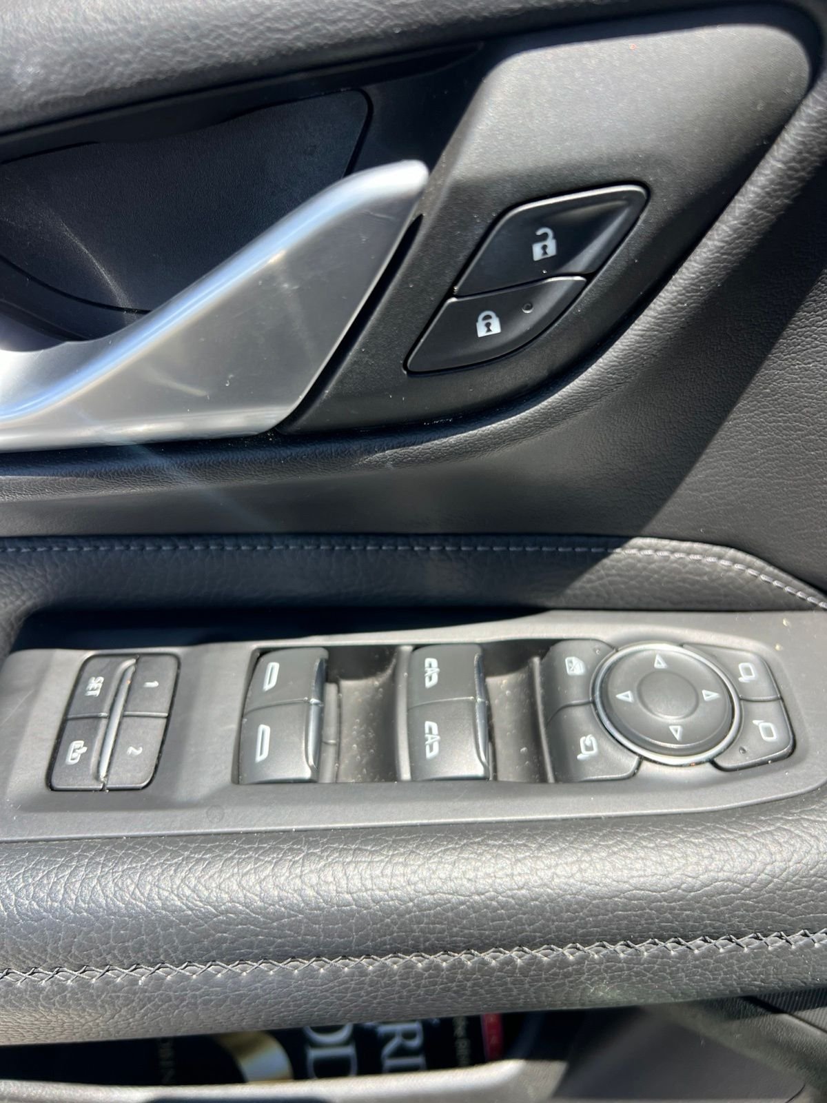 Used 2022 Black GMC Denali image 7