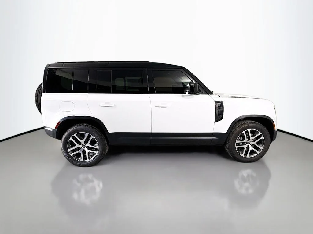 Certified Used 2025 Gray Land Rover S image 4