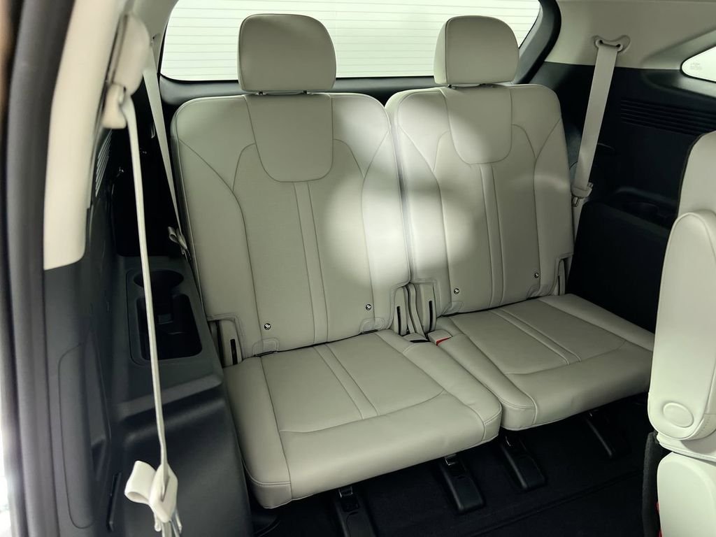 New 2026 Wolf Gray Kia EX image 25