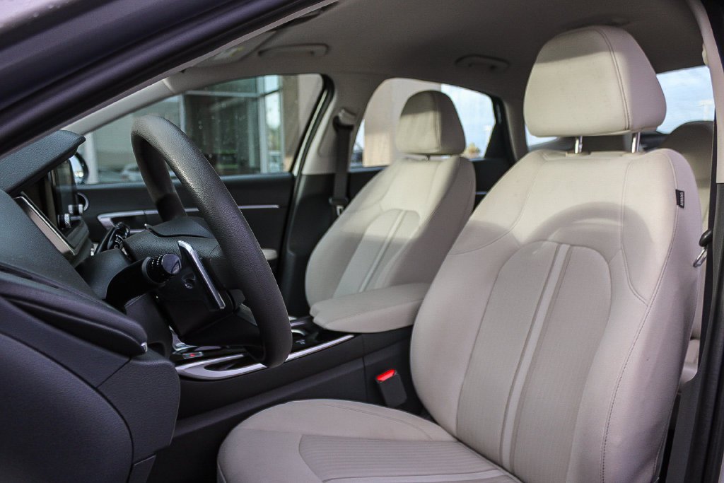 Certified Used 2023 Silver Hyundai Blue image 19