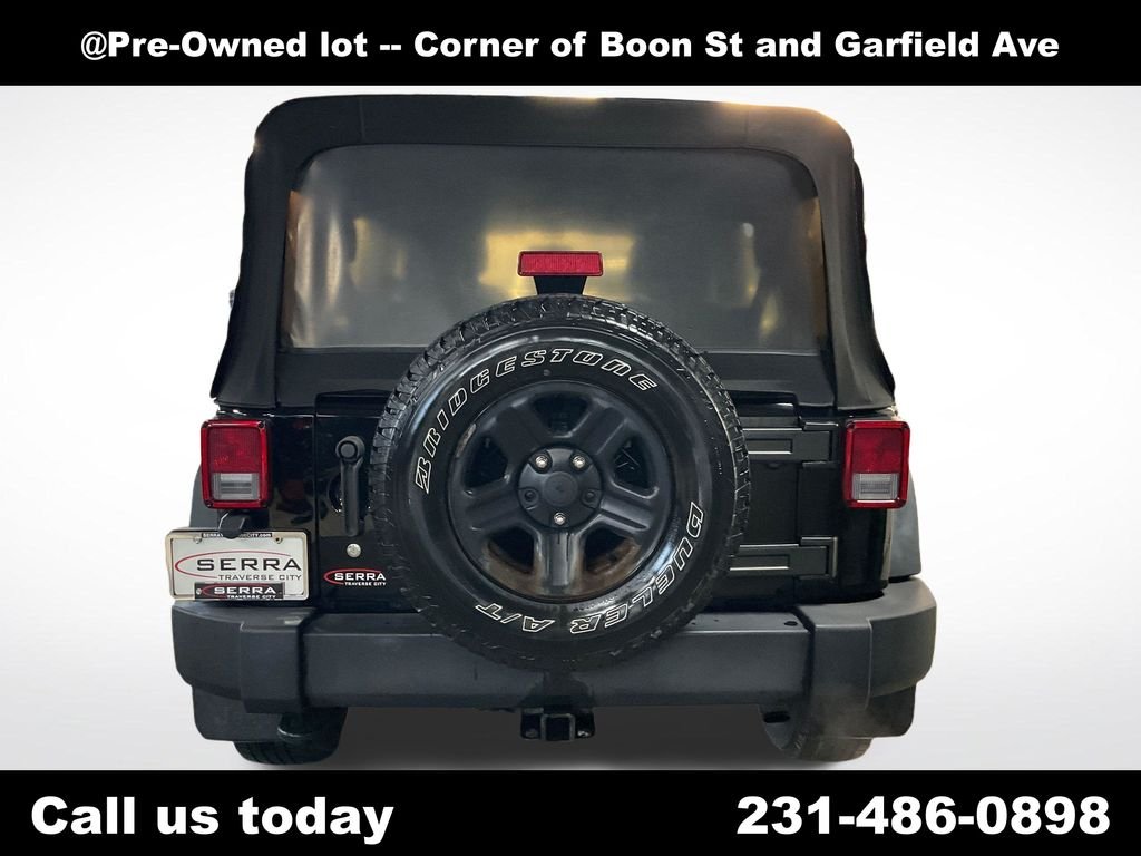 Used 2015 Black Jeep Unlimited Sport image 4