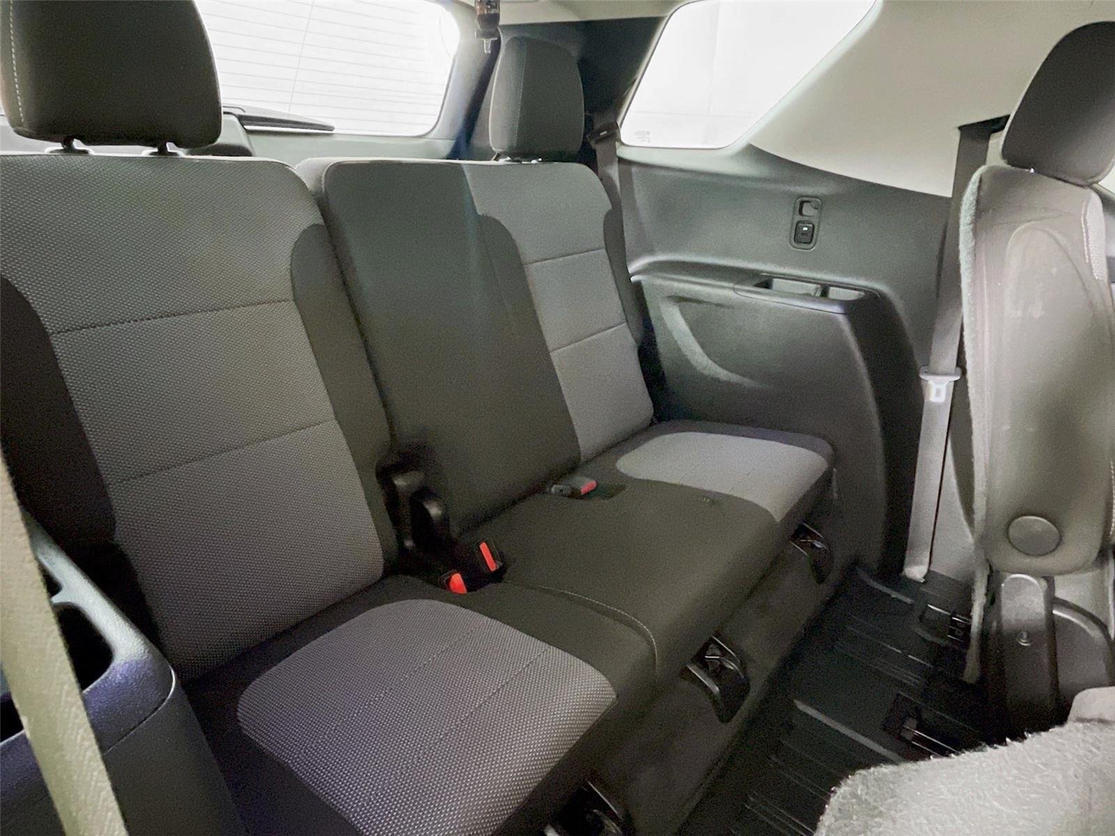Used 2019 Graphite Metallic Chevrolet LT Cloth image 29