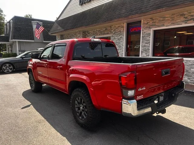 Used 2020 Red Toyota SR5 image 5