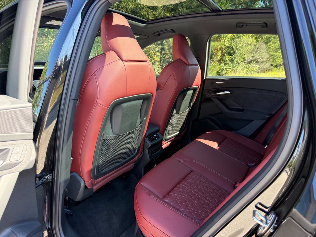 2025 Audi SQ6 e-tron Prestige - Photo 27