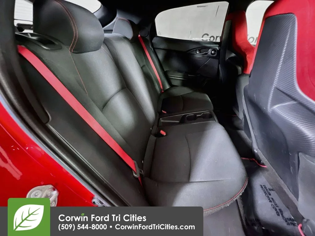Used 2019 Rallye Red Honda Touring image 16