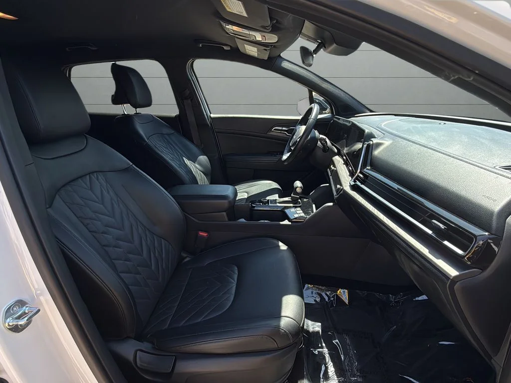 Used 2023 White Kia X-Line image 14