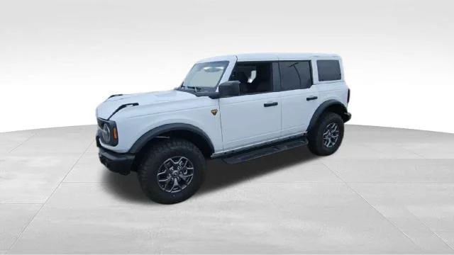 New 2025 Oxford White Ford Badlands® image 60